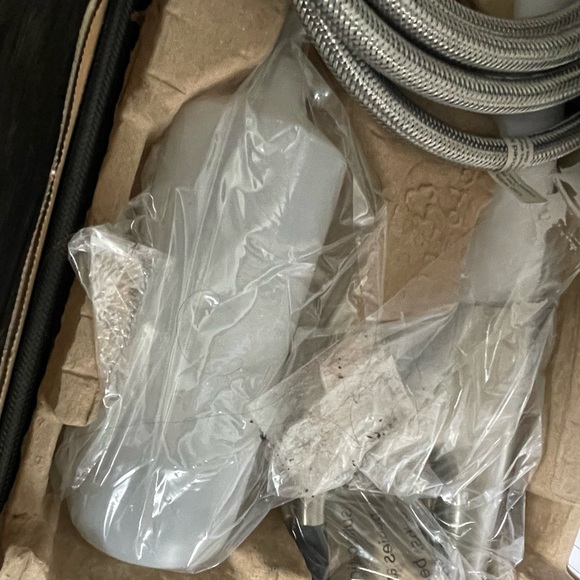 Kohler Malleco Pull-down kitchen faucet w/ top-filled soap/lotion dispenser. - Picture 3 of 6